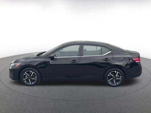 Used 2025 Nissan Sentra SV FWD image 9