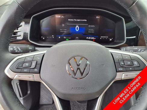 Used 2025 Volkswagen Jetta SE w/ Sunroof Package FWD image 18