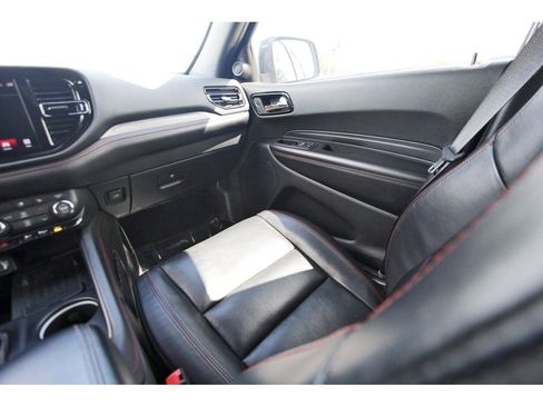 Used 2025 Dodge Durango GT AWD/4WD image 8