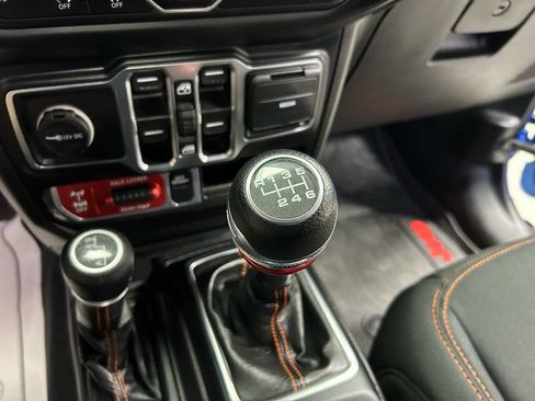 Used 2021 Jeep Gladiator Mojave AWD/4WD image 13