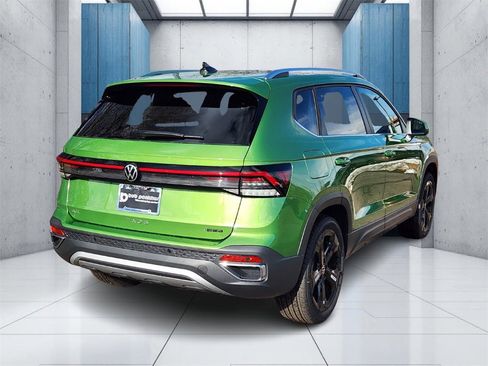 New 2026 Volkswagen Taos SEL image 28