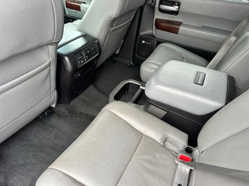 Used 2014 Toyota Sequoia Platinum image 12