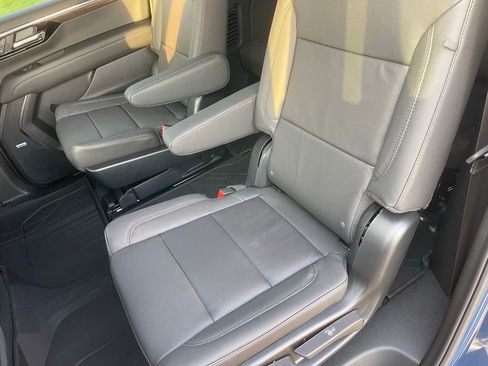 New 2026 Chevrolet Suburban LT w/ Comfort Package image 27