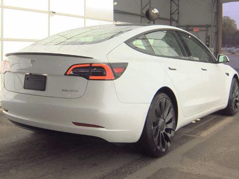 Used 2022 Tesla Model 3 Performance image 3