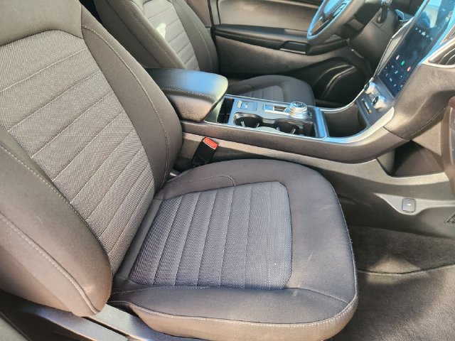 Certified 2024 Ford Edge SE w/ Black Appearance Package AWD/4WD image 15