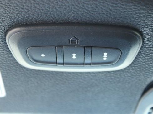 Used 2022 Jeep Wrangler Unlimited Rubicon w/ LED Lighting Group AWD/4WD image 40