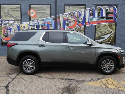 Used 2023 Chevrolet Traverse LT FWD image 41