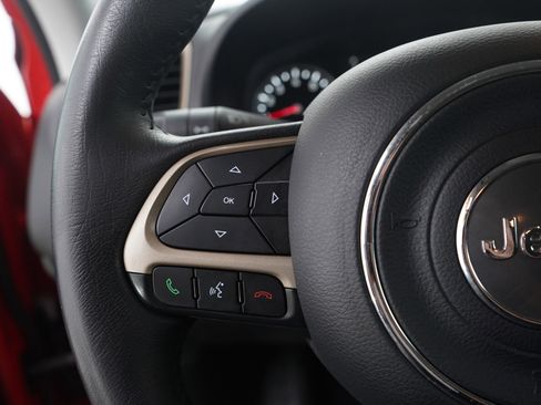 Used 2016 Jeep Renegade Latitude image 25