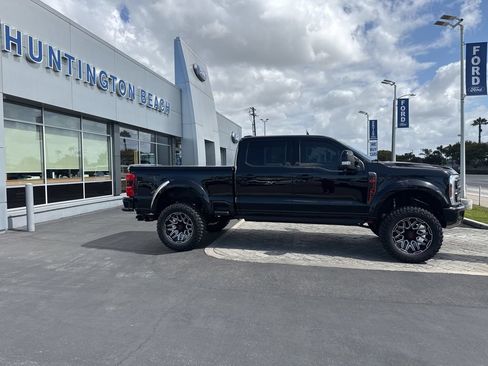 Used 2025 Ford F250 Lariat w/ Lariat Ultimate Package AWD/4WD image 3