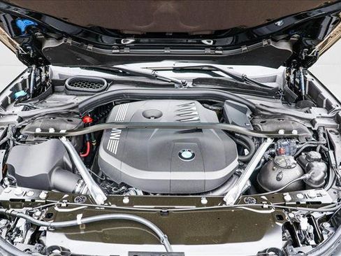 Used 2025 BMW 740i xDrive image 27