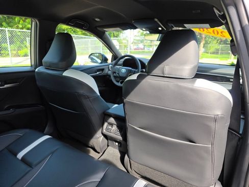 Used 2026 Toyota Camry SE w/ Convenience Package FWD image 16