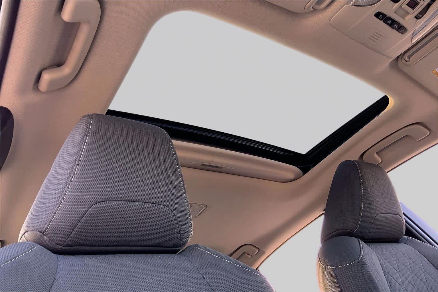 Used 2020 Toyota Corolla LE w/ LE Premium Package FWD image 9