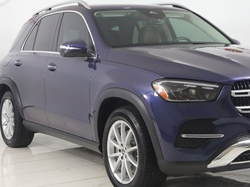 Used 2024 Mercedes-Benz GLE 350 4MATIC w/ 3rd Row Seat Package image 48