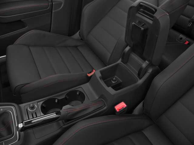 Used 2017 Volkswagen GTI SE FWD image 18