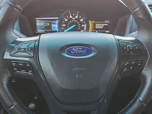 Used 2017 Ford Explorer XLT w/ Equipment Group 202A image 24