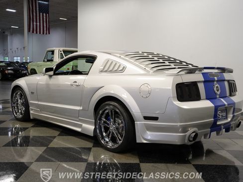Used 2007 Ford Mustang GT RWD image 10
