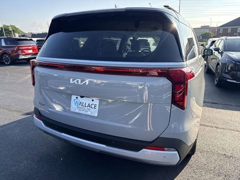 New 2026 Kia Carnival EX FWD image 5