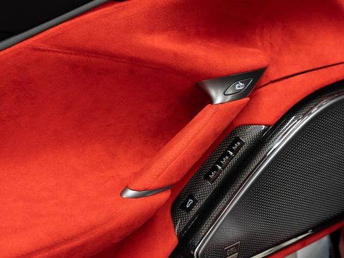 Used 2024 Ferrari Roma image 9