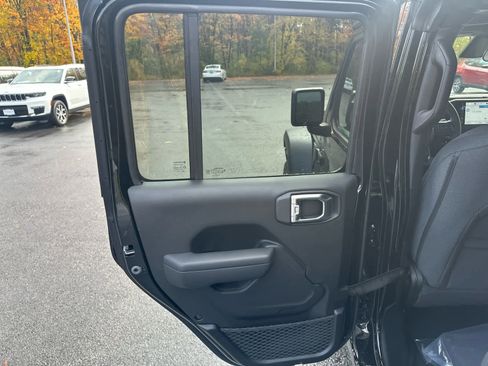 New 2026 Jeep Wrangler Sport S image 19