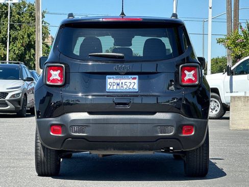 Certified 2023 Jeep Renegade Altitude w/ Convenience Group I AWD/4WD image 5
