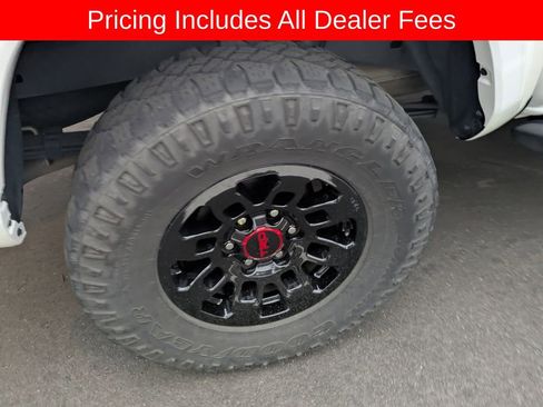 Used 2022 Toyota Tacoma TRD Sport w/ Technology Package AWD/4WD image 9