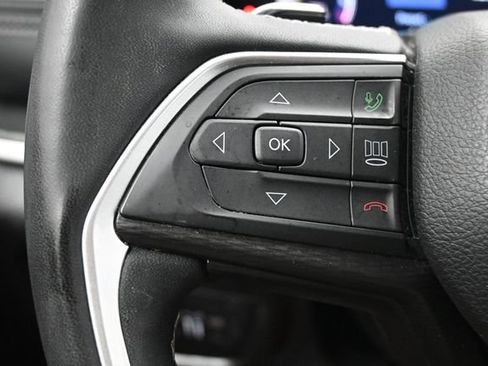 Used 2024 Jeep Grand Cherokee Altitude AWD/4WD image 14