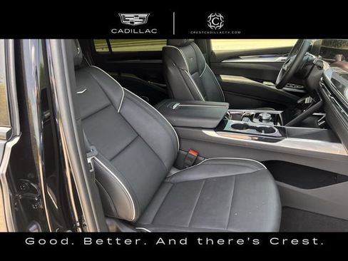 Certified 2025 Cadillac Escalade ESV Sport AWD/4WD image 28