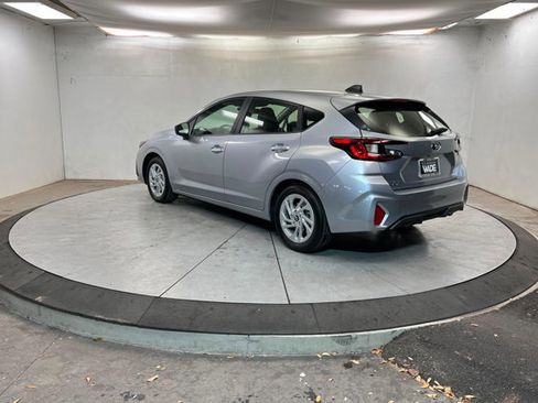 Used 2024 Subaru Impreza 2.0i image 3