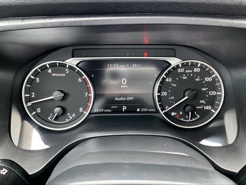 Used 2025 Nissan Rogue S image 24