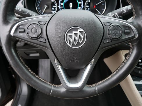 Used 2018 Buick Envision Premium image 25