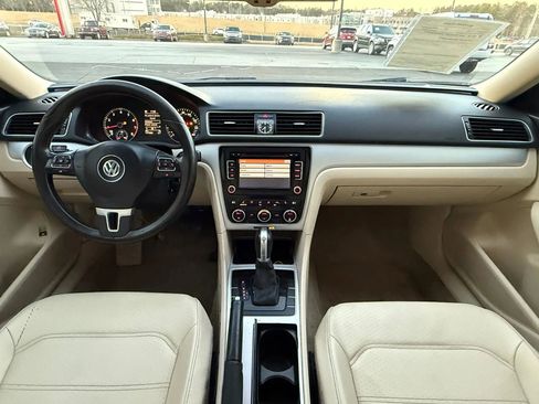 Used 2012 Volkswagen Passat 2.5 SE image 3