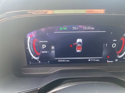 Used 2024 Nissan Pathfinder Platinum w/ Cargo Package image 65