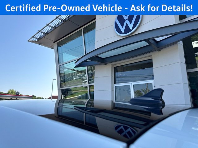 Certified 2023 Volkswagen GTI 40th Anniversary Edition FWD image 24
