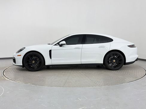 Certified 2023 Porsche Panamera image 2