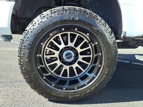 Used 2021 Ford F350 Platinum w/ FX4 Off-Road Package AWD/4WD image 26