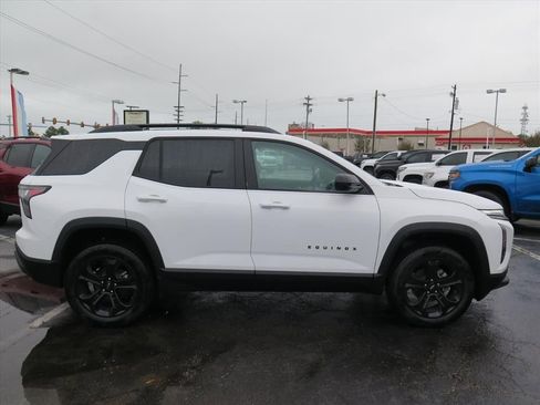 New 2026 Chevrolet Equinox LT w/ Convenience Package II image 2