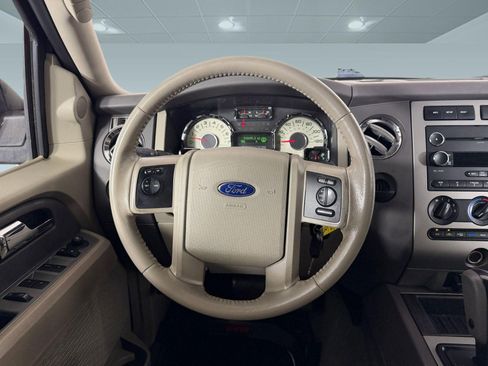 Used 2014 Ford Expedition XLT RWD image 12