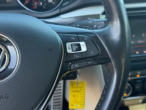 Used 2017 Volkswagen Passat 1.8T R-Line image 14