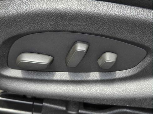 Used 2015 Chevrolet Impala LTZ FWD image 20