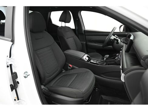 Used 2025 Hyundai Santa Cruz SE image 16