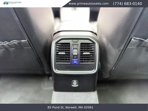 Used 2018 Porsche Macan Turbo AWD/4WD image 34