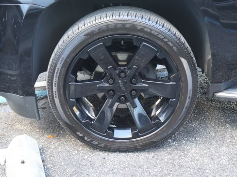 Used 2020 GMC Yukon SLT w/ Premium Edition image 14