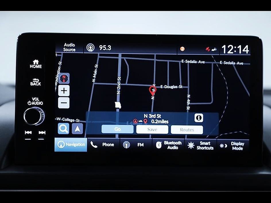 Used 2023 Honda Pilot Touring image 8