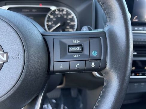 Used 2024 Nissan Rogue SV w/ SV Premium Package image 23