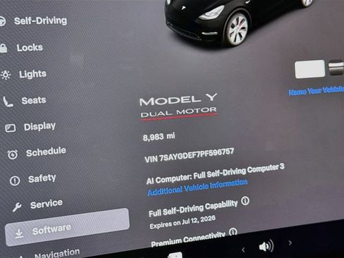 Used 2023 Tesla Model Y Performance AWD/4WD image 11