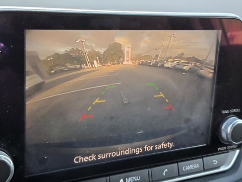 Used 2021 Nissan Rogue S image 25