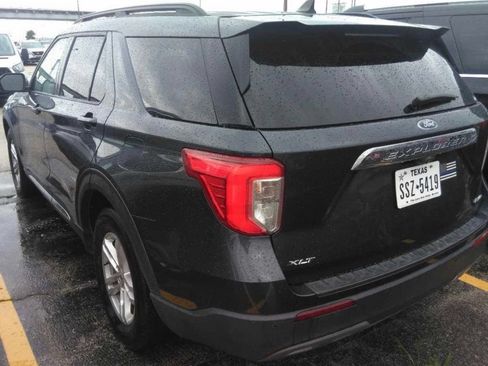 Used 2022 Ford Explorer XLT w/ Equipment Group 202A AWD/4WD image 3