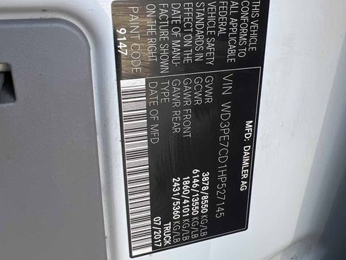 Used 2017 Mercedes-Benz Sprinter 2500 image 21