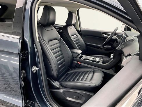 Used 2024 Ford Edge SEL w/ Convenience Package image 7