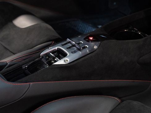 Used 2022 Ferrari SF90 Stradale image 6